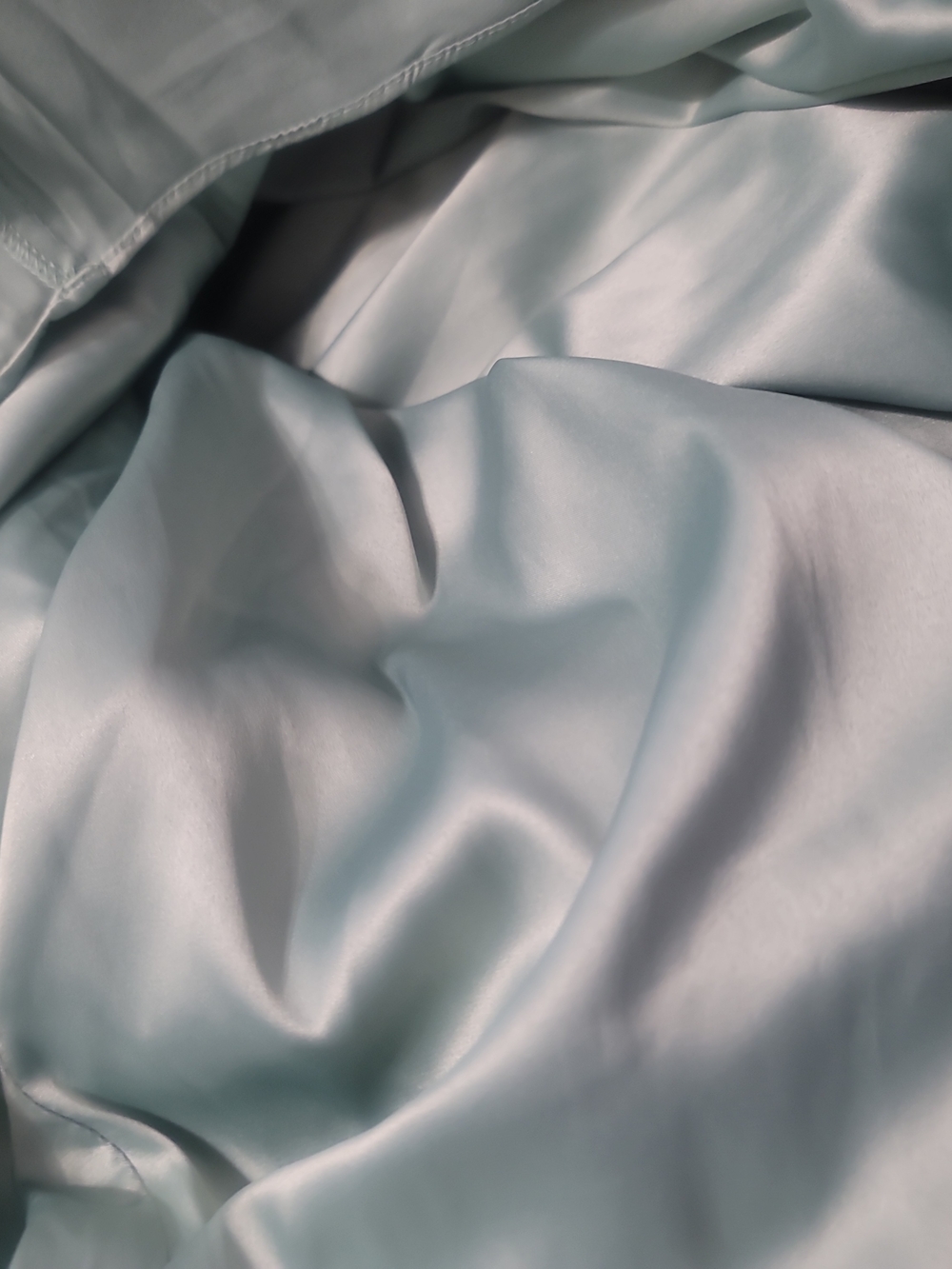 Eliza JWomen's V-Neck Ball Gown - Picture 14 of 14